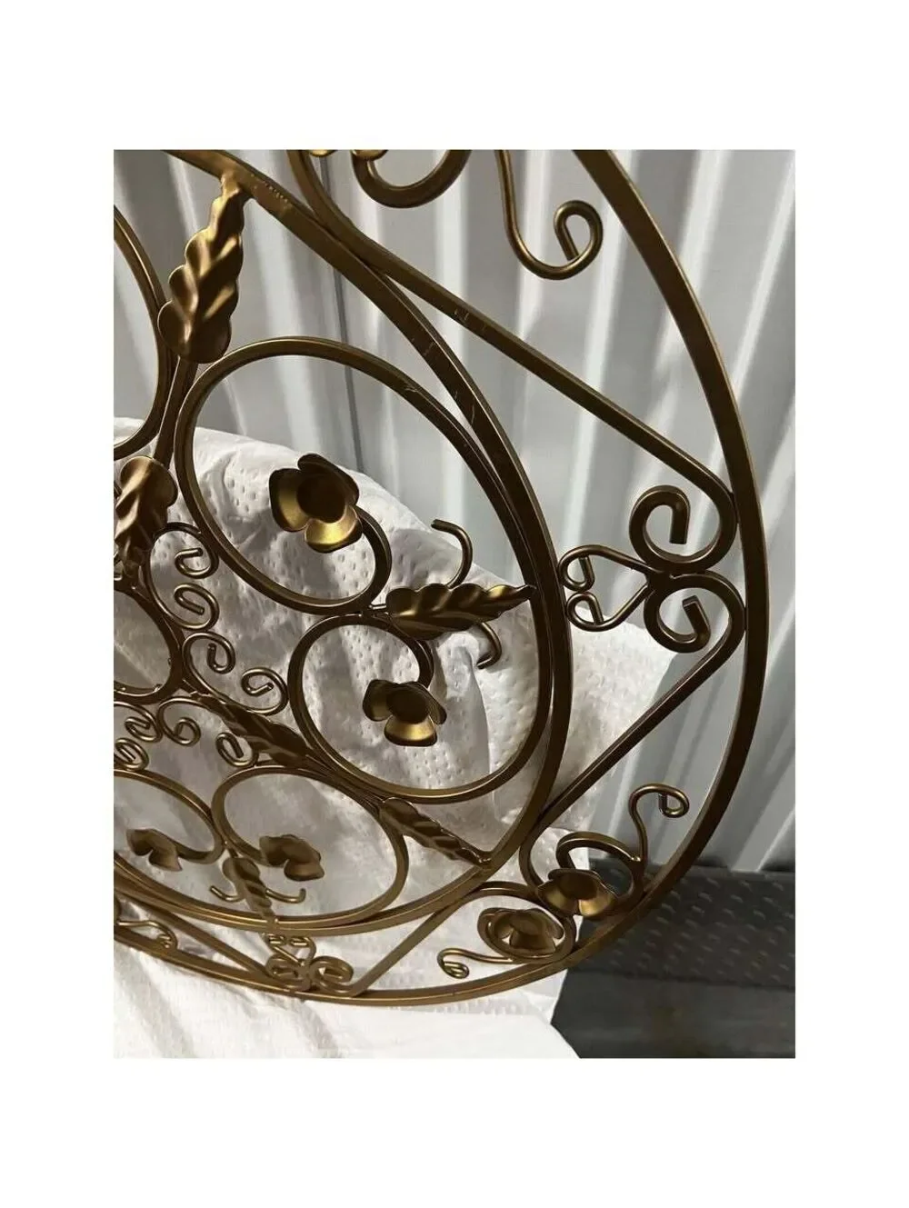 WALL DECOR VTG Gold Toned Metal Wall Decor Round Floral Scrollwork 24.75 Inch